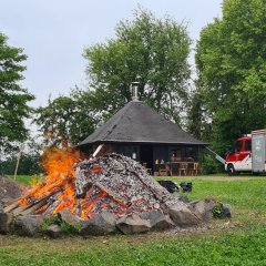 Grillhütte Reichenborn mit Lagerfeuer